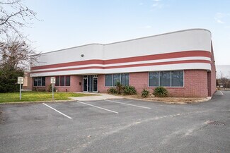 Plus de détails pour 41 Keyland Ct, Bohemia, NY - Industriel/Logistique à louer