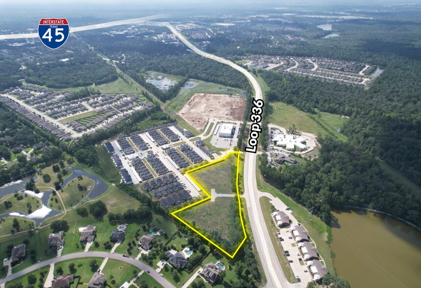 2596 336 West loop, Conroe, TX à vendre - Photo de l’immeuble – Image 2 sur 3