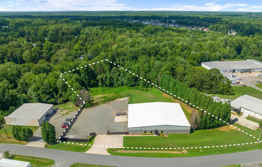 152 S Iredell Industrial Park Rd, Mooresville, NC à louer - Photo de l’immeuble – Image 3 sur 26