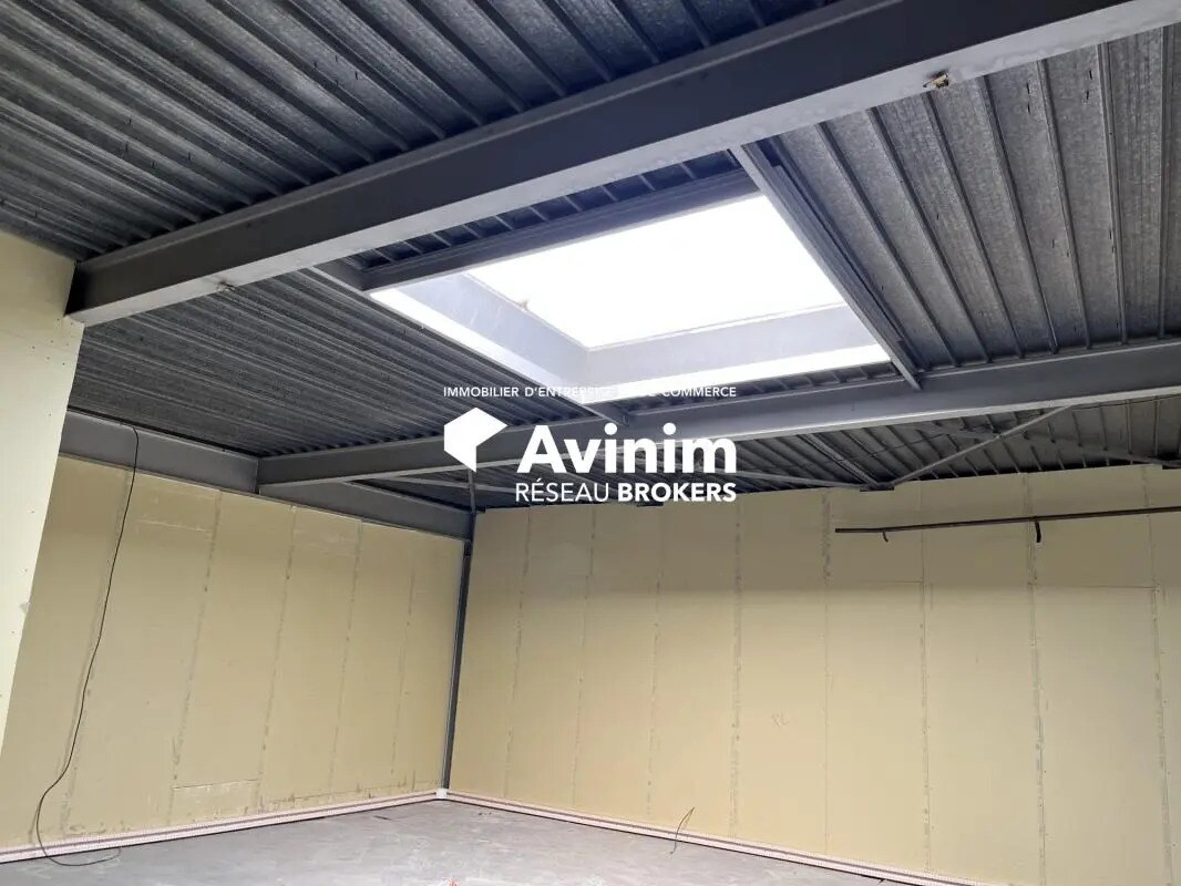 Local d'activités dans Saint-Étienne à vendre Photo intérieure– Image 1 sur 16