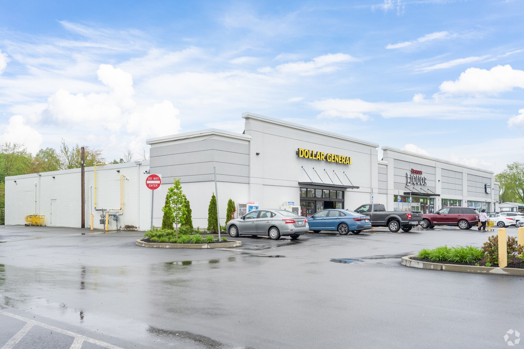 100-110 E. Washington St portefeuille de 2 biens à vendre sur LoopNet.fr Photo principale– Image 1 sur 10