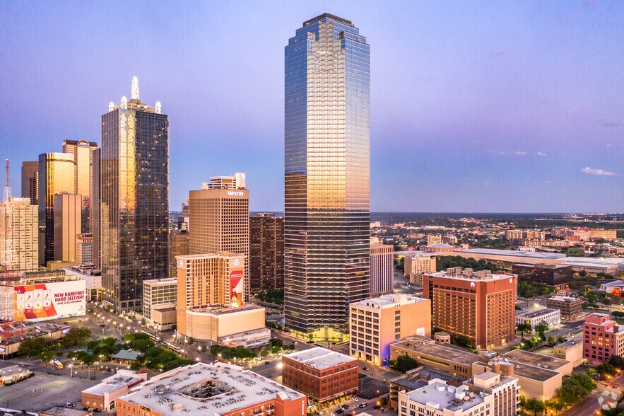 901 Main St, Dallas, TX à louer - Photo de l’immeuble – Image 1 sur 24