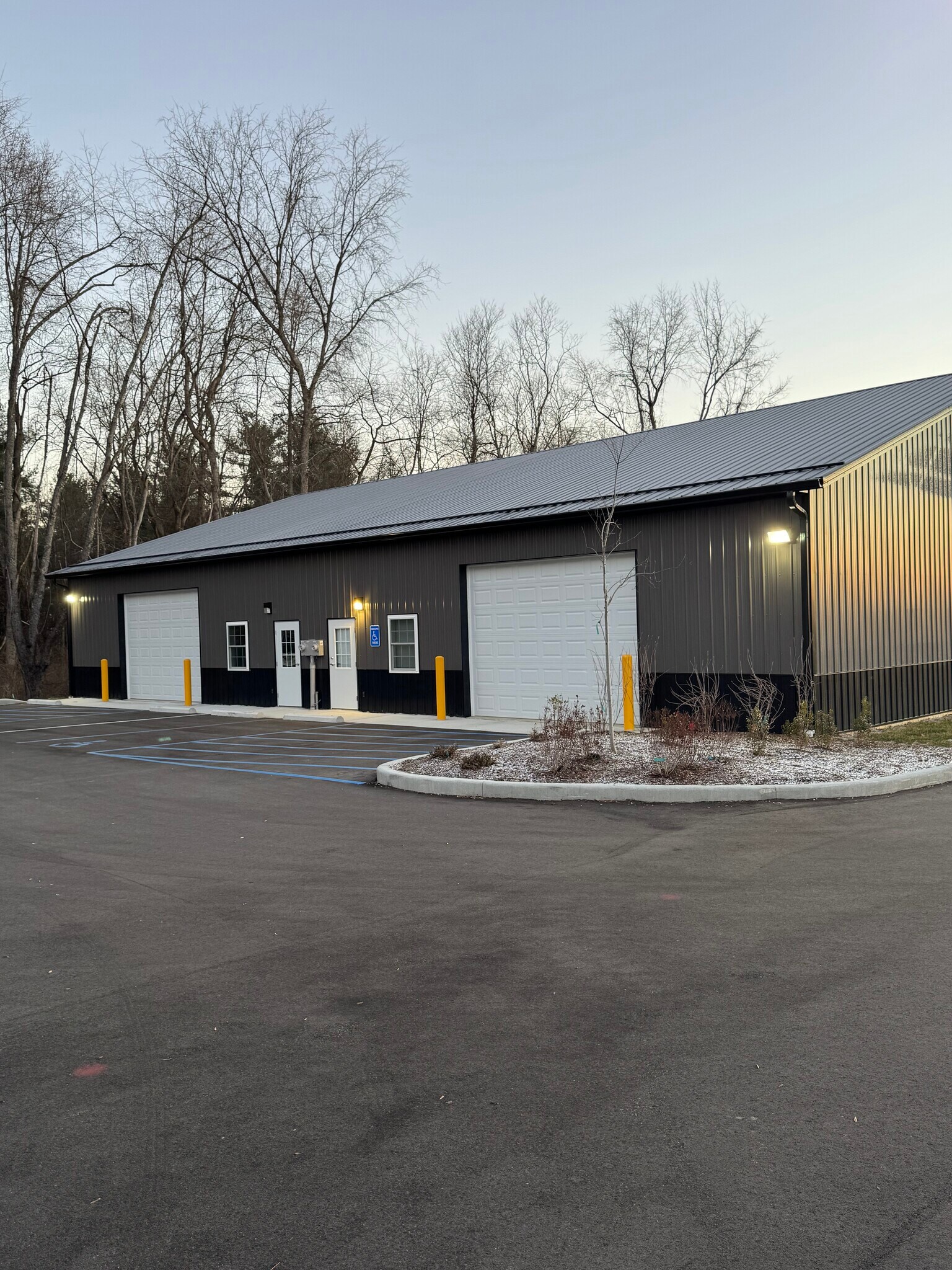 7765 Milhouse Rd, Indianapolis, IN à louer Photo de l’immeuble– Image 1 sur 9
