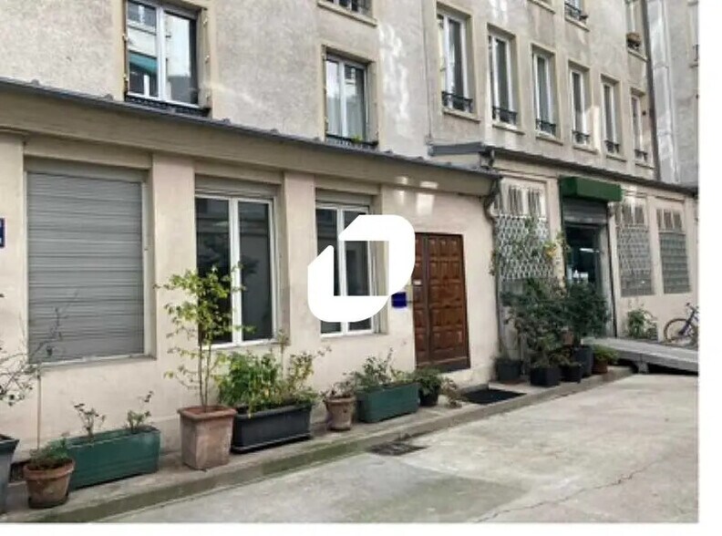 Local commercial dans Paris à louer - Photo de l’immeuble – Image 2 sur 12