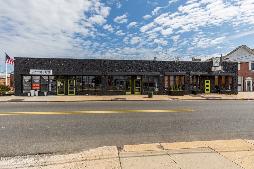 11-23 Norwood Ave, Long Branch, NJ à vendre - Photo principale – Image 1 sur 25