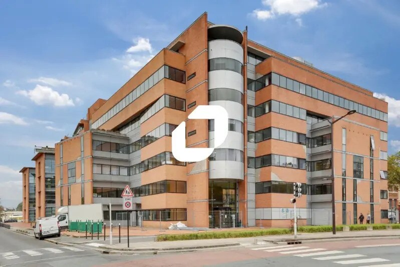 Bureau dans Ivry-sur-Seine à louer - Photo de l’immeuble – Image 1 sur 21