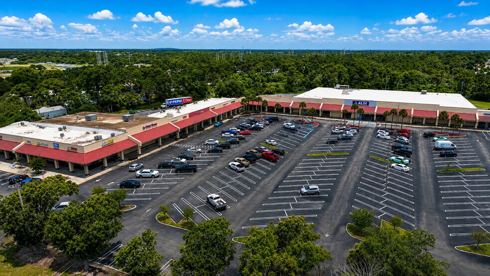 6257 N Highway 1, Port Saint John, FL à louer - Photo de l’immeuble – Image 2 sur 4
