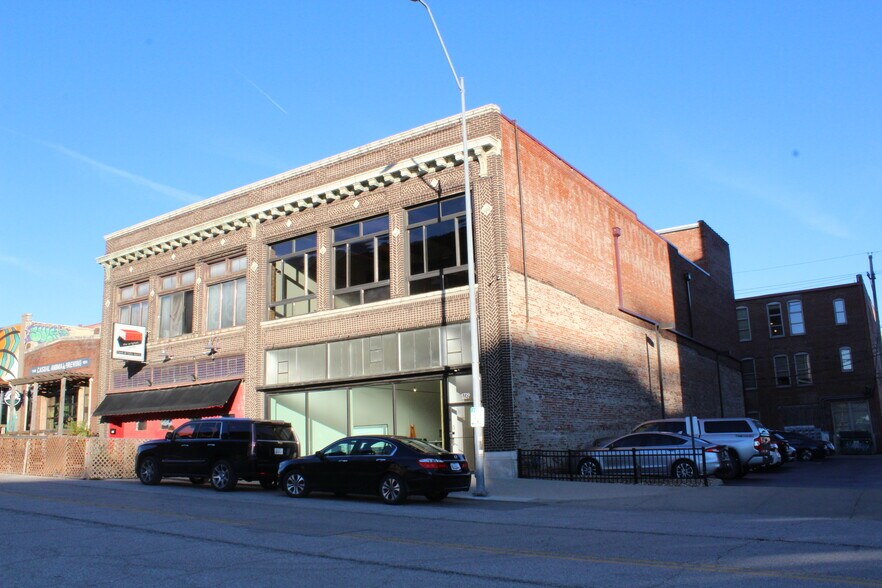 1729 McGee St, Kansas City, MO à louer - Photo de l’immeuble – Image 3 sur 18
