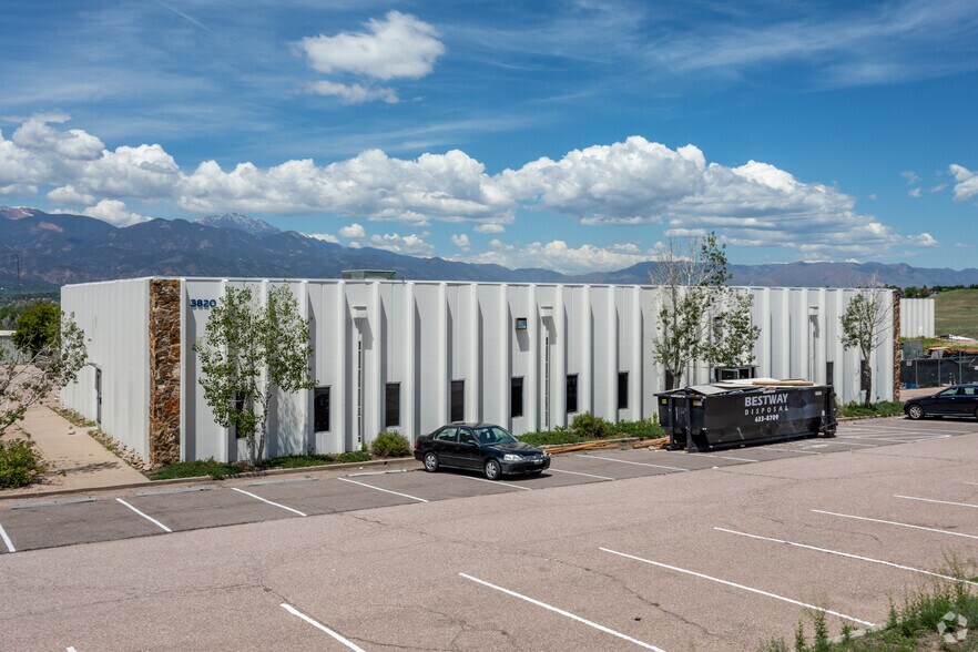 3820 Hancock Expy, Colorado Springs, CO à vendre - Photo principale – Image 1 sur 10
