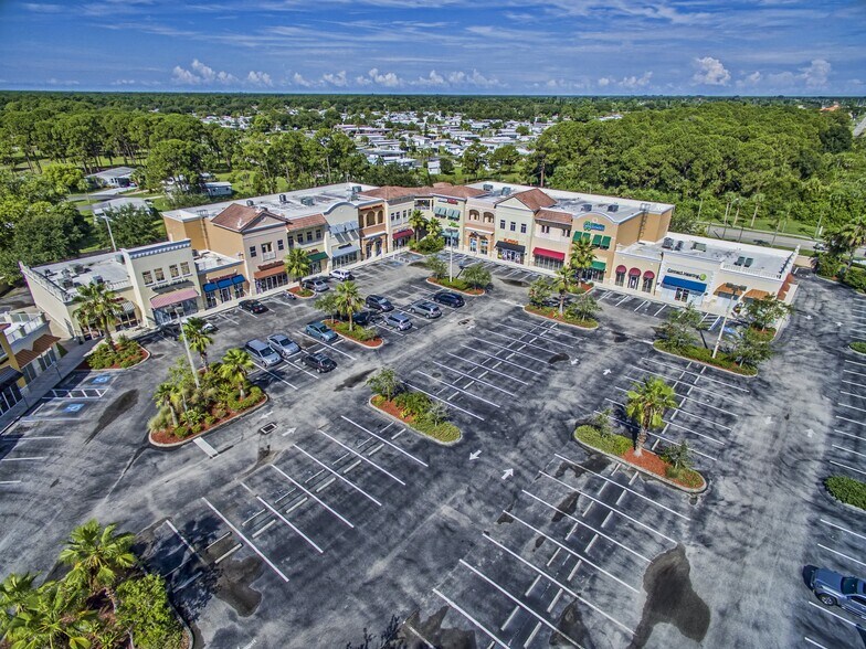 14800 Tamiami Trl, North Port, FL à louer - Photo de l’immeuble – Image 3 sur 11