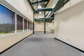 1920 W Villa Maria Rd, Bryan, TX à louer Photo intérieure– Image 1 sur 2