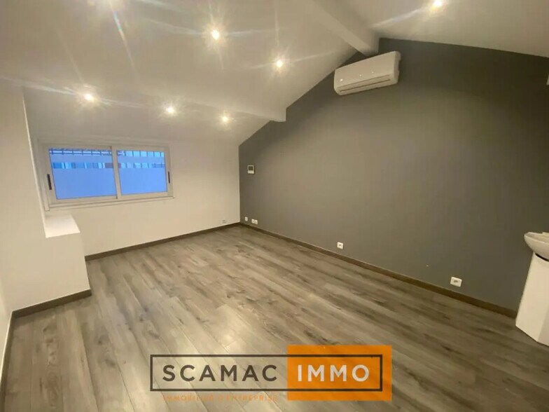 Local commercial dans Auriol à vendre - Photo intérieure – Image 2 sur 5