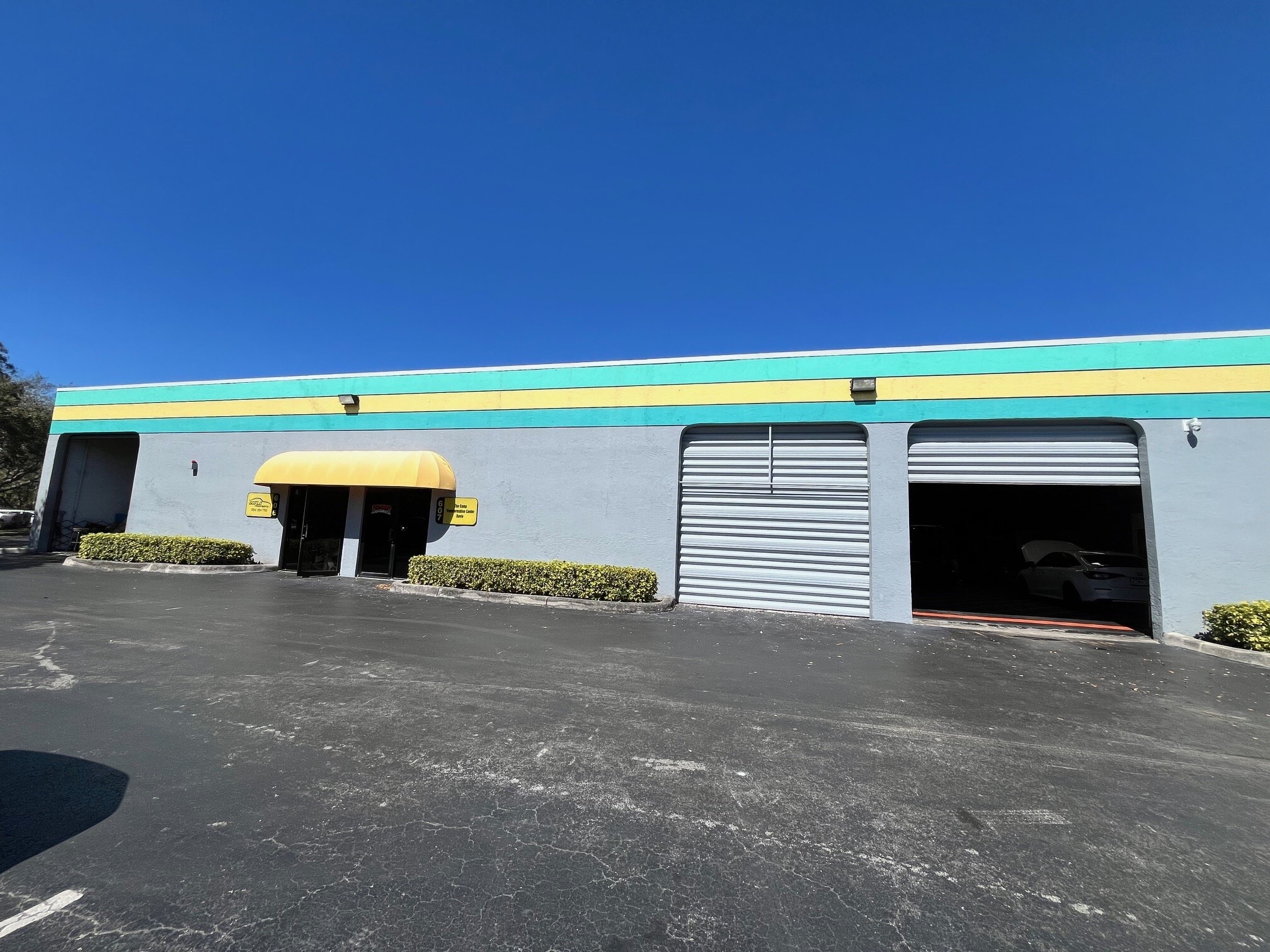 4990 SW 52nd St, Fort Lauderdale, FL à louer Photo intérieure– Image 1 sur 7