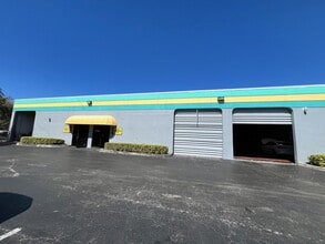 4990 SW 52nd St, Fort Lauderdale, FL à louer Photo intérieure– Image 1 sur 7