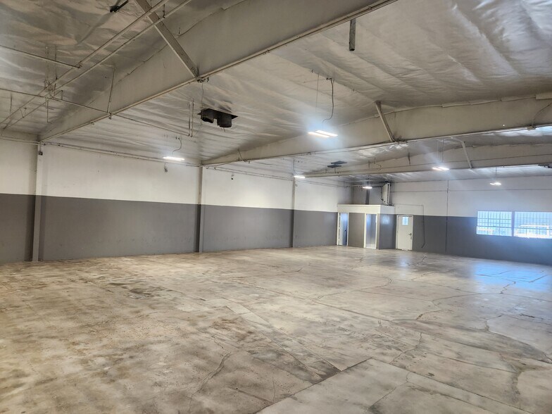 820 S Grand Ave, Santa Ana, CA à louer - Photo de l’immeuble – Image 1 sur 6