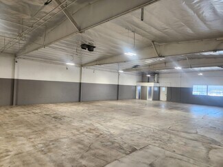 Plus de détails pour 820 S Grand Ave, Santa Ana, CA - Industriel/Logistique à louer
