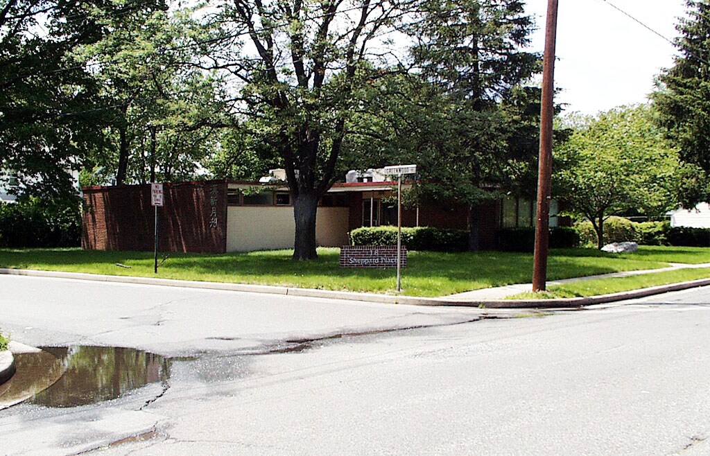 18 Sheppard Pl, Edison, NJ à louer Photo principale– Image 1 sur 16