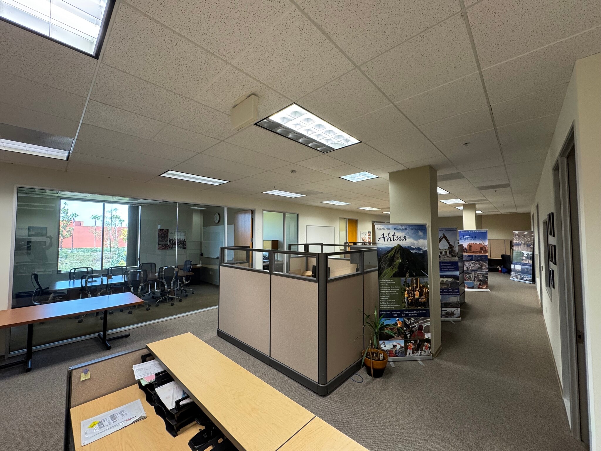 3200 El Camino Real, Irvine, CA à louer Photo intérieure– Image 1 sur 6