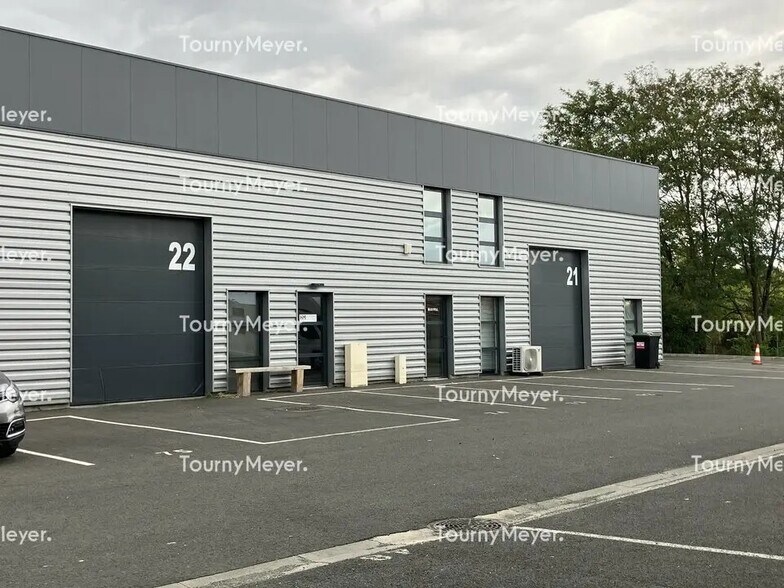 Local d’activités dans Villenave-d'Ornon à louer - Photo de l’immeuble – Image 1 sur 8