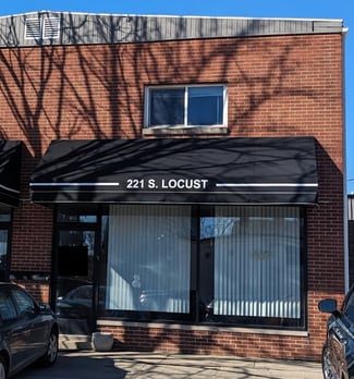Plus de détails pour 221 S Locust St, Champaign, IL - Local commercial à louer