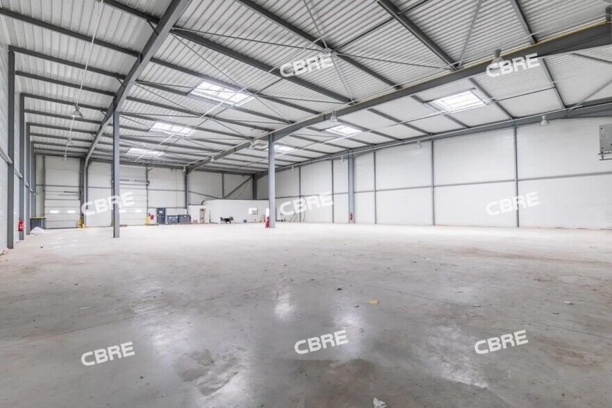 Bureau dans Lieusaint à louer - Photo intérieure – Image 2 sur 24