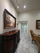 205 W Louisiana St, McKinney, TX à louer Photo intérieure– Image 2 sur 7