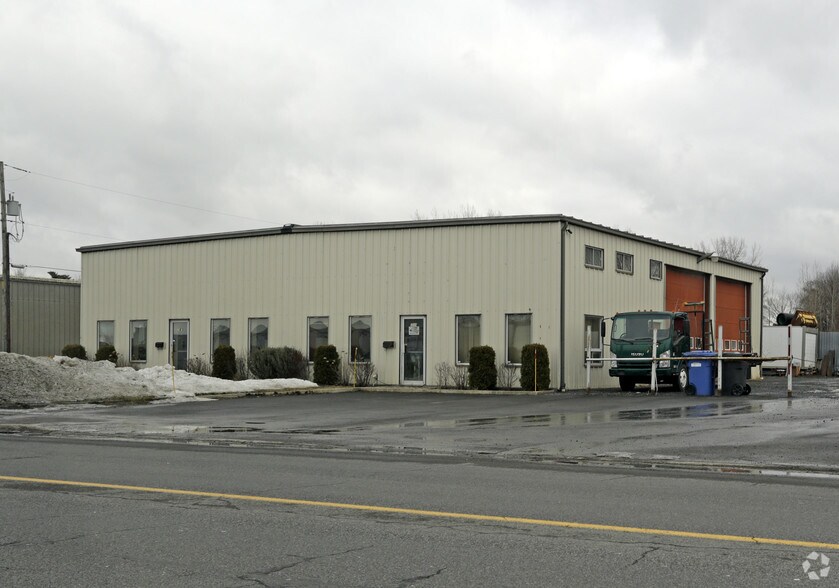 2057-2059 Boul Industriel, Chambly, QC à vendre - Photo principale – Image 1 sur 2