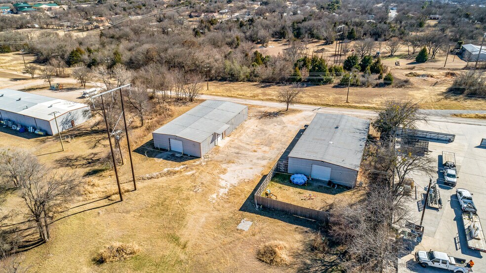 117 Samuel Dr, Weatherford, TX à louer - Photo de l’immeuble – Image 3 sur 4