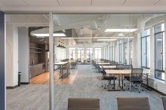 605 N Michigan Ave, Chicago, IL à louer Photo intérieure– Image 2 sur 5