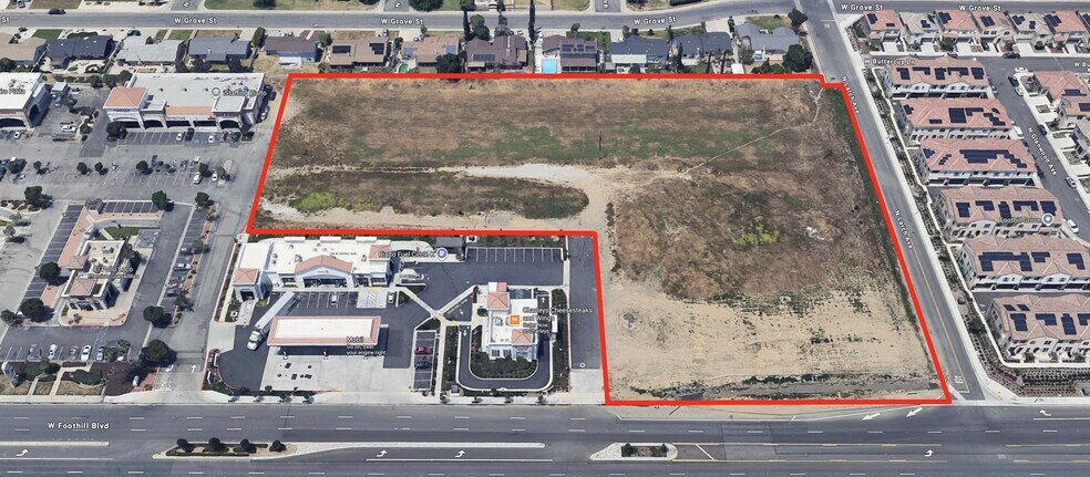 1100 W Foothill Blvd, Rialto, CA à vendre - Photo de l’immeuble – Image 1 sur 3