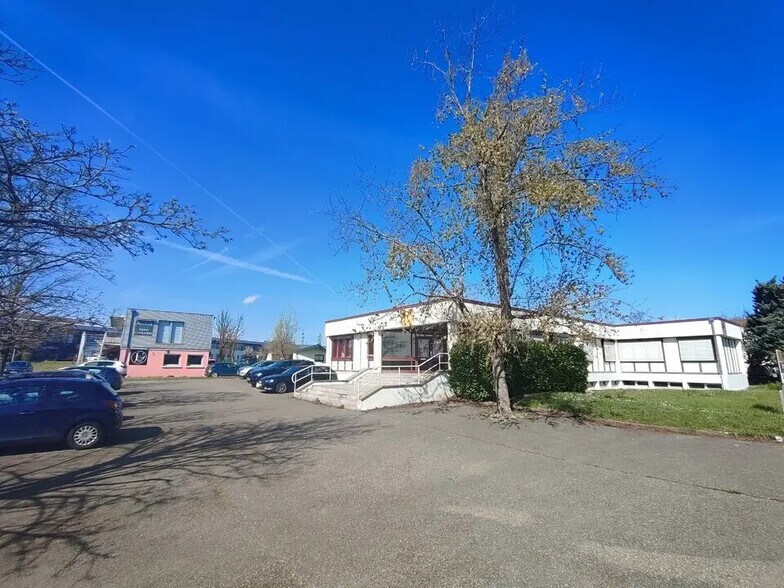 3 Rue De Savoie, Saint-Quentin-Fallavier à vendre - Photo de l’immeuble – Image 2 sur 12