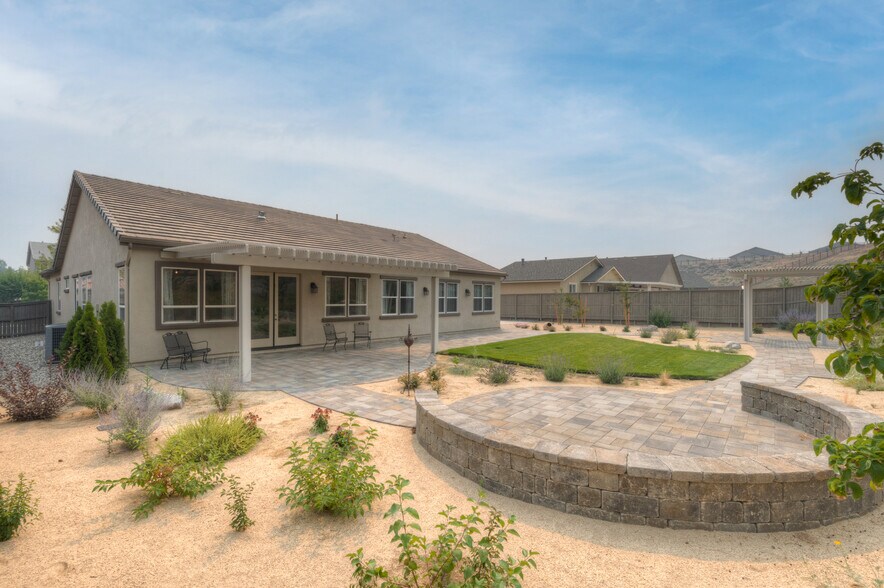 8255 Opal Ranch Way, Reno, NV à vendre - Photo de l’immeuble – Image 3 sur 4