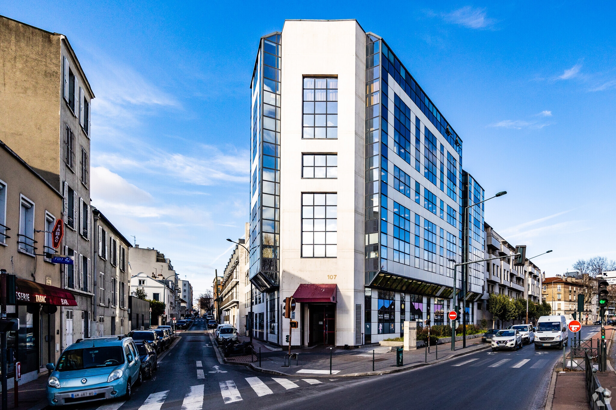 Bureau dans Asnières-sur-Seine à louer Photo principale– Image 1 sur 4