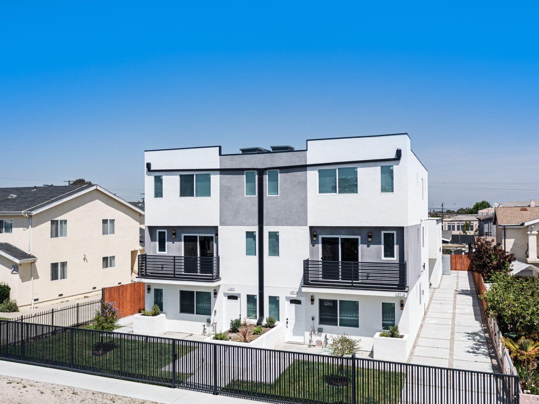 137 E 119th St, Los Angeles, CA à vendre Photo principale– Image 1 sur 8