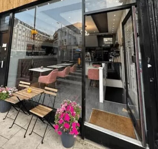 794 Fulham Rd, Londres à louer - Photo de l’immeuble – Image 1 sur 7