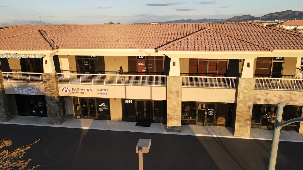 8690 S Maryland Pky, Las Vegas, NV à louer - Photo de l’immeuble – Image 2 sur 12