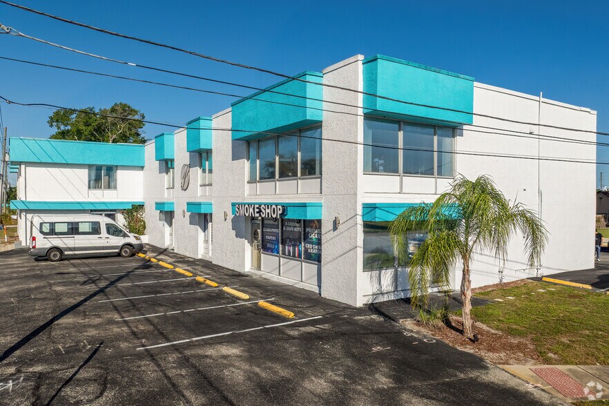 7523 Aloma Ave, Winter Park, FL à louer - Photo de l’immeuble – Image 3 sur 11