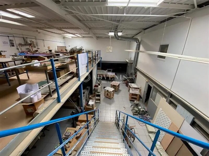 Local d'activités dans Saint-Thibault-des-Vignes à vendre Photo intérieure– Image 1 sur 13