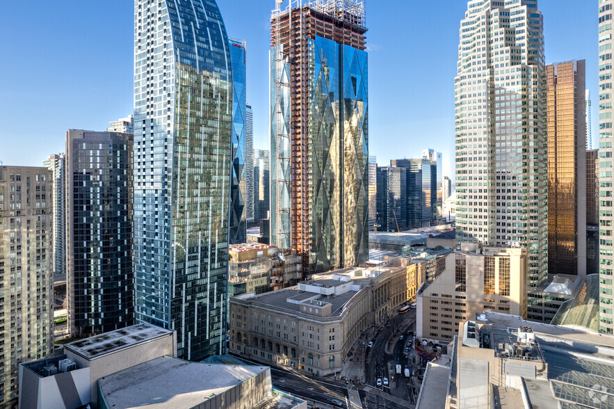 141 Bay St, Toronto, ON à louer - Photo de l’immeuble – Image 2 sur 6