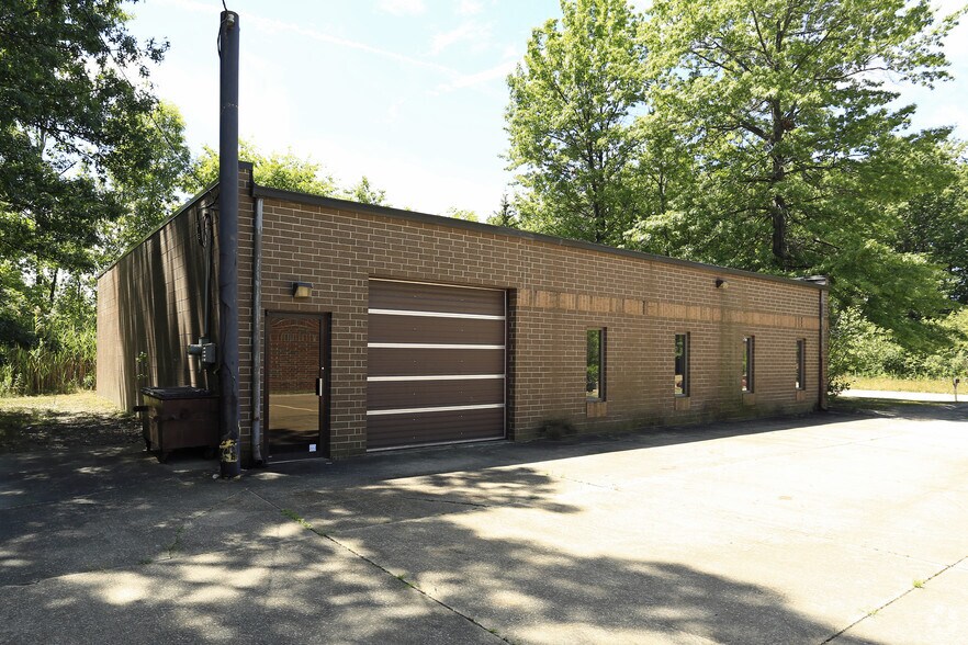 7027 Spinach Dr, Mentor, OH à vendre - Photo de l’immeuble – Image 3 sur 45
