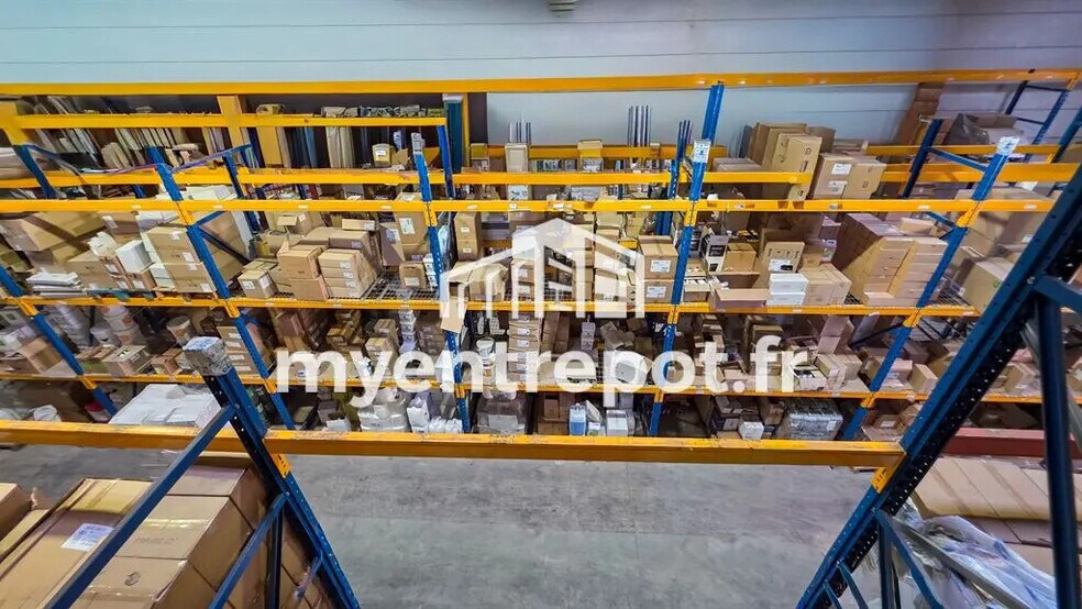 Local d’activités dans Marseille à louer - Photo de l’immeuble – Image 3 sur 7