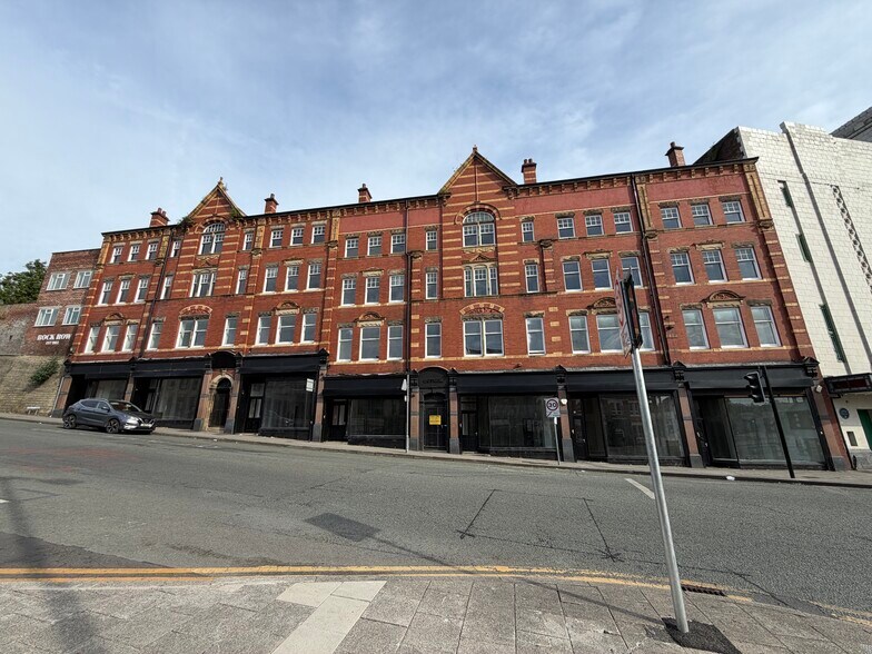 11-17 Mersey Sq, Stockport à louer - Photo de l’immeuble – Image 1 sur 4