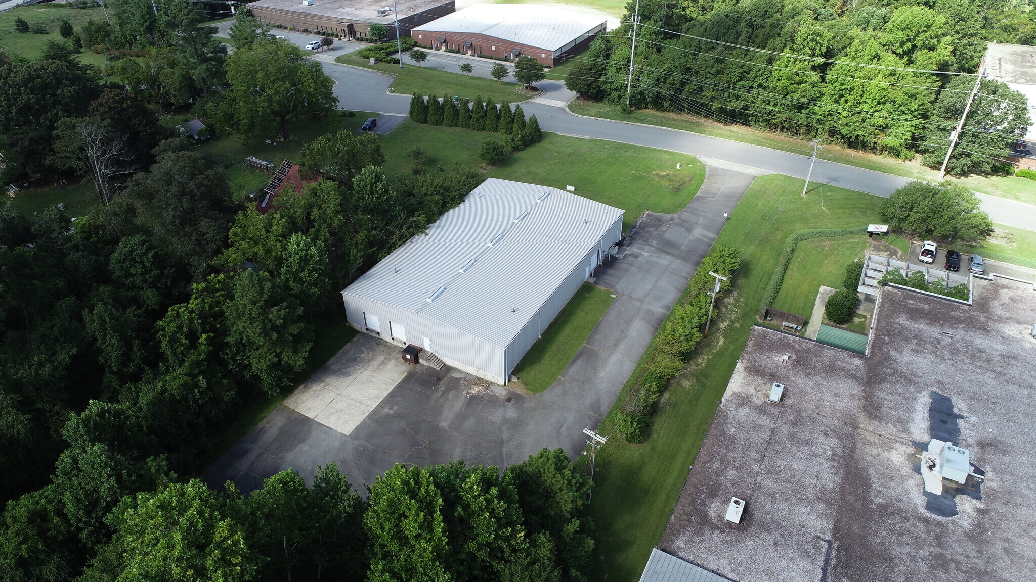 1913 Alleghany St, High Point, NC à louer Photo principale– Image 1 sur 18