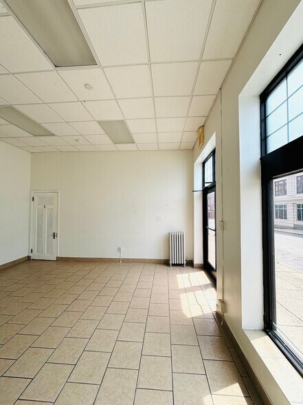 33 E 8th St, Newport, KY à louer - Photo intérieure – Image 3 sur 8