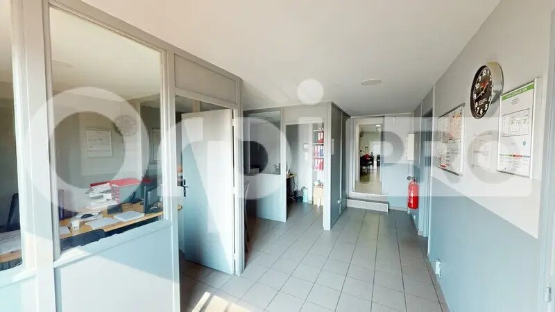Local d'activités dans Corbas à vendre - Photo intérieure – Image 2 sur 5