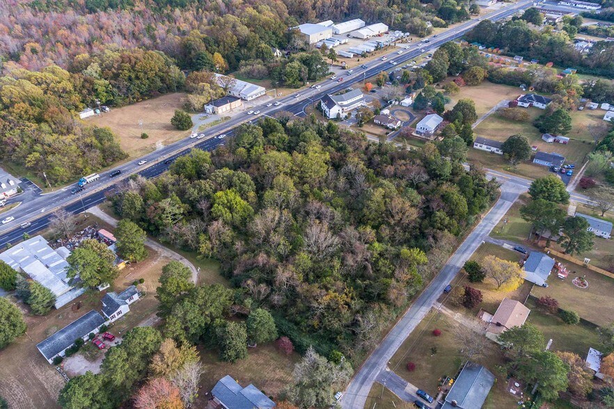 3800 George Washington Memoria Hwy, Hayes, VA à vendre - Photo de l’immeuble – Image 1 sur 4