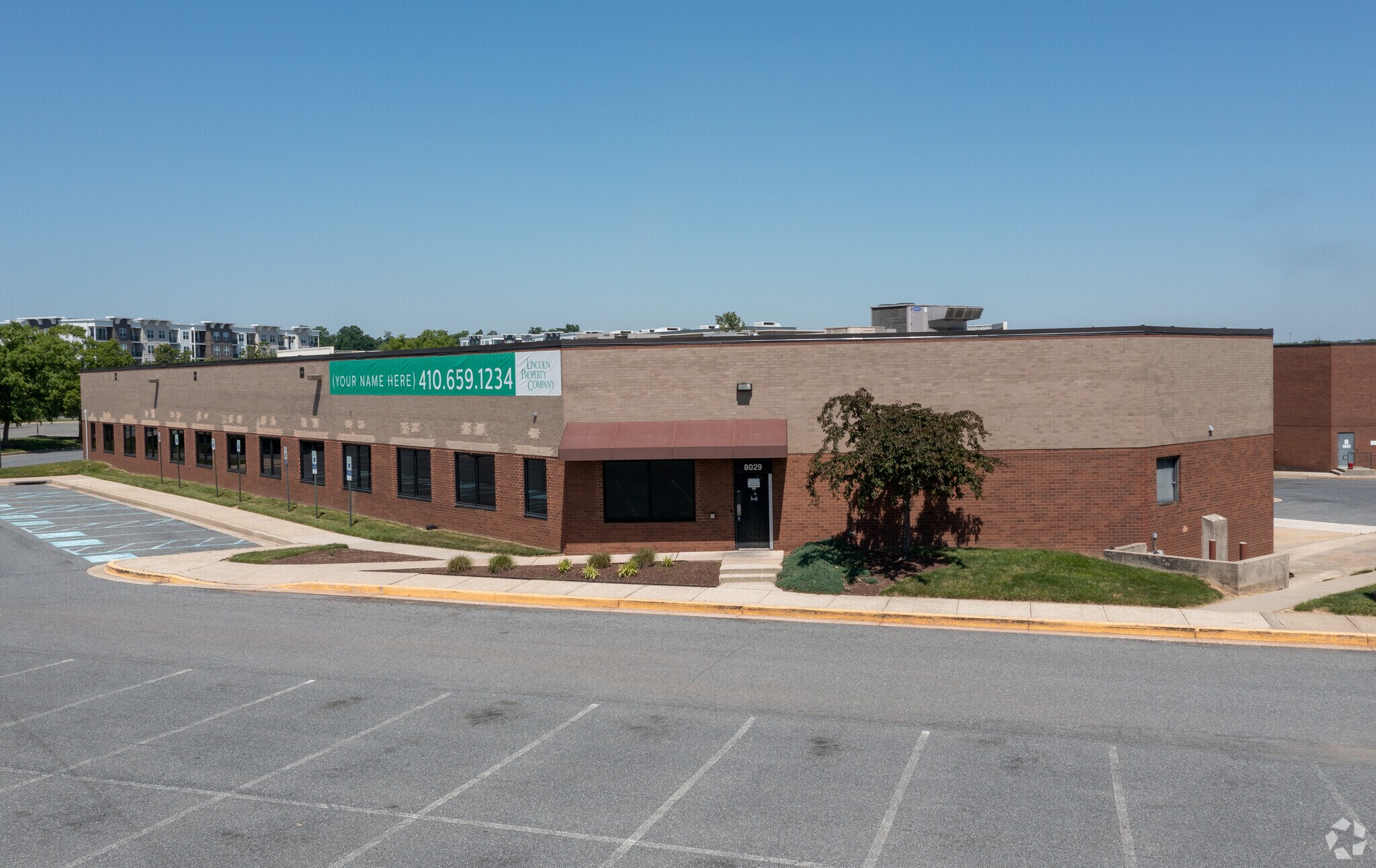 8029 Corporate Dr, Baltimore, MD à louer Photo principale– Image 1 sur 6