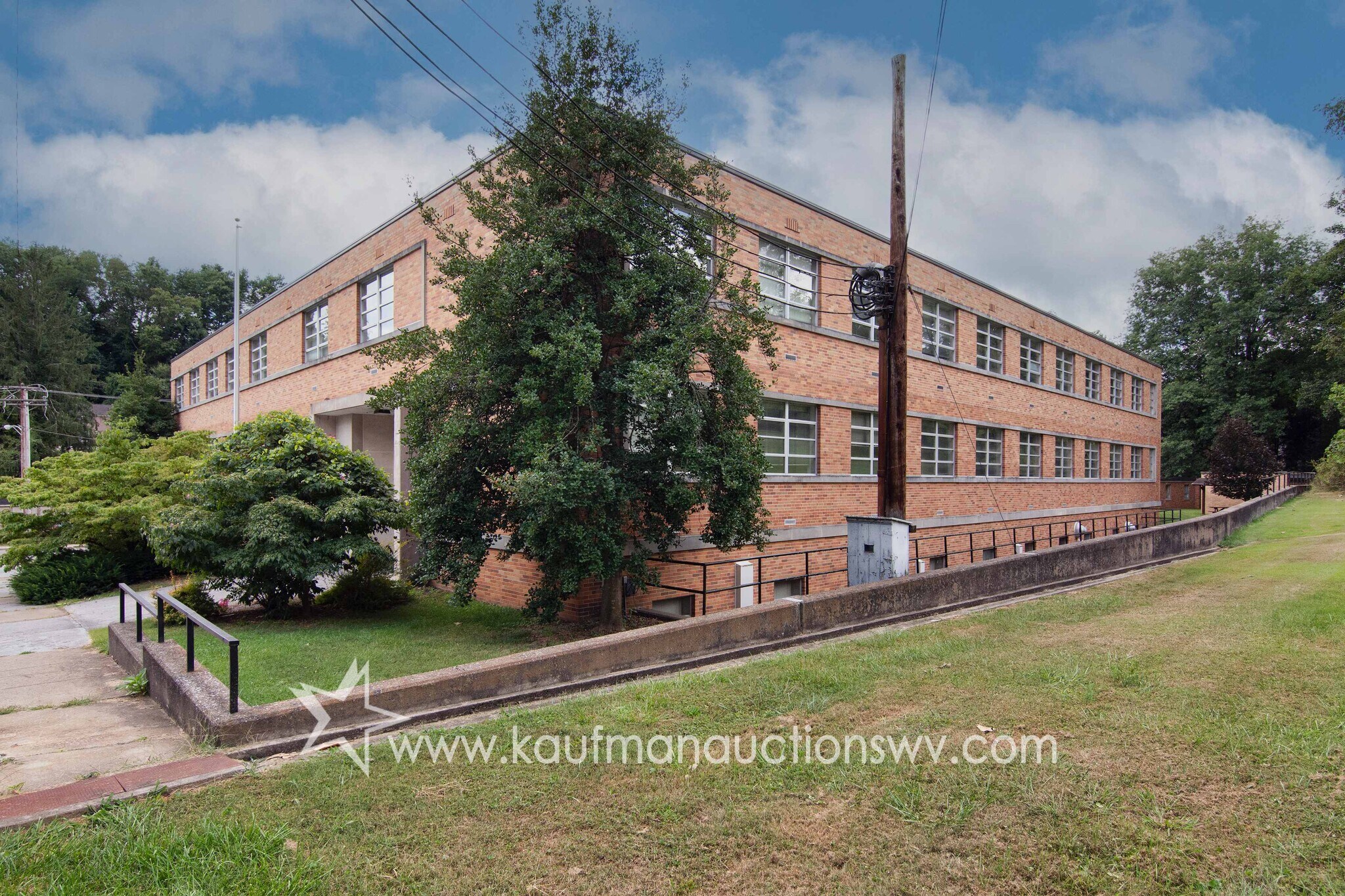 100 Bluestone Rd, Mount Hope, WV à vendre Photo de l’immeuble– Image 1 sur 101