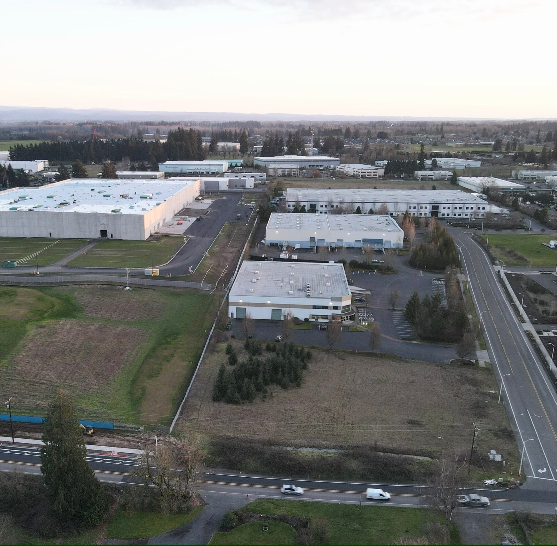 105 S Hazel Dell Way, Canby, OR à vendre Photo principale– Image 1 sur 7