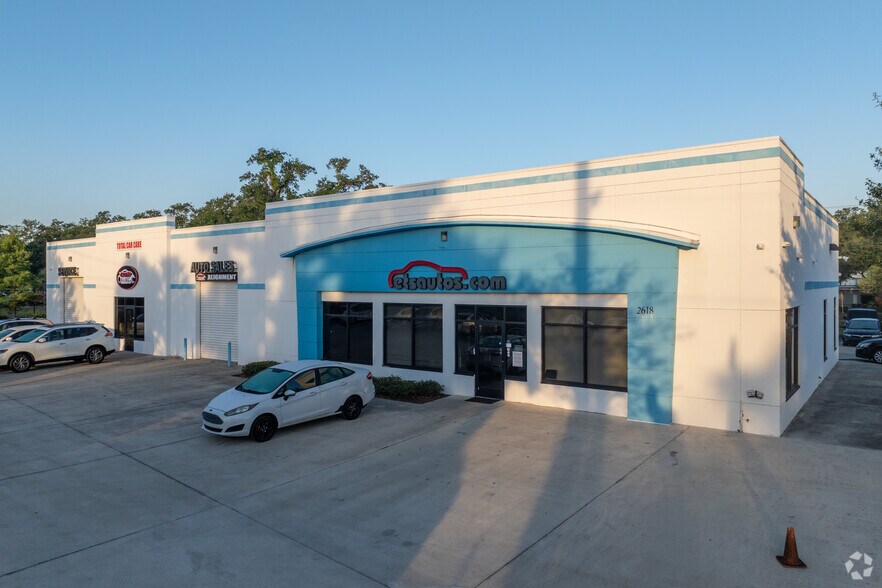 2618 Sanford Ave, Sanford, FL à louer - Photo de l’immeuble – Image 1 sur 21